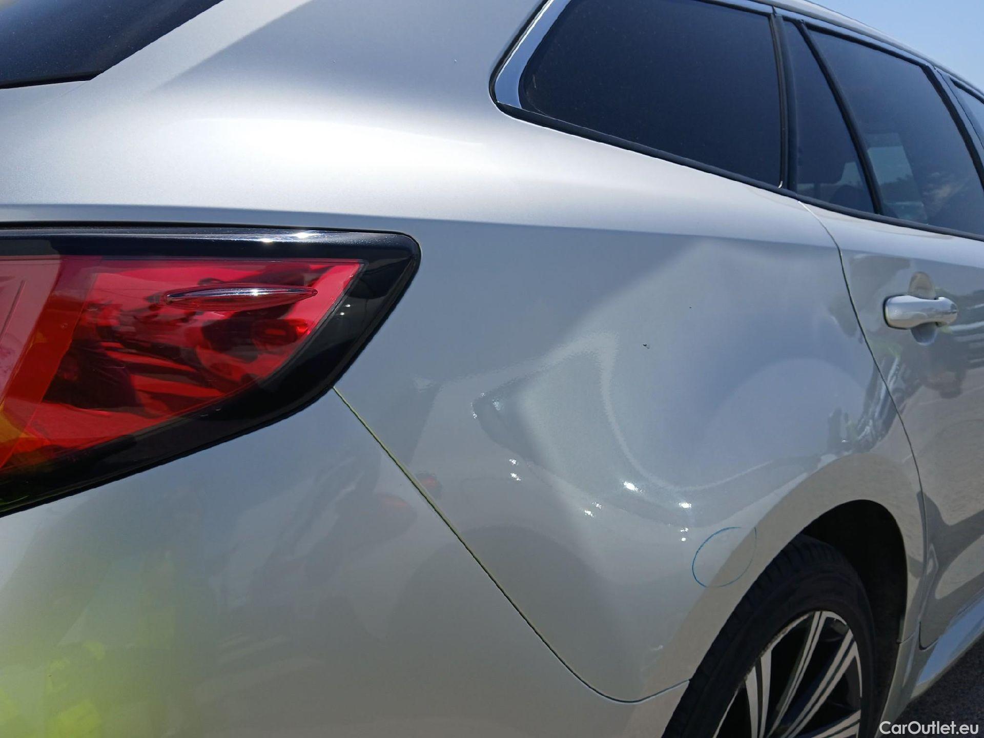  Toyota  Corolla TOYOTA  / 2019 / 5P / familiar 1.8 125H STYLE E-CVT TOURING SPORT #21