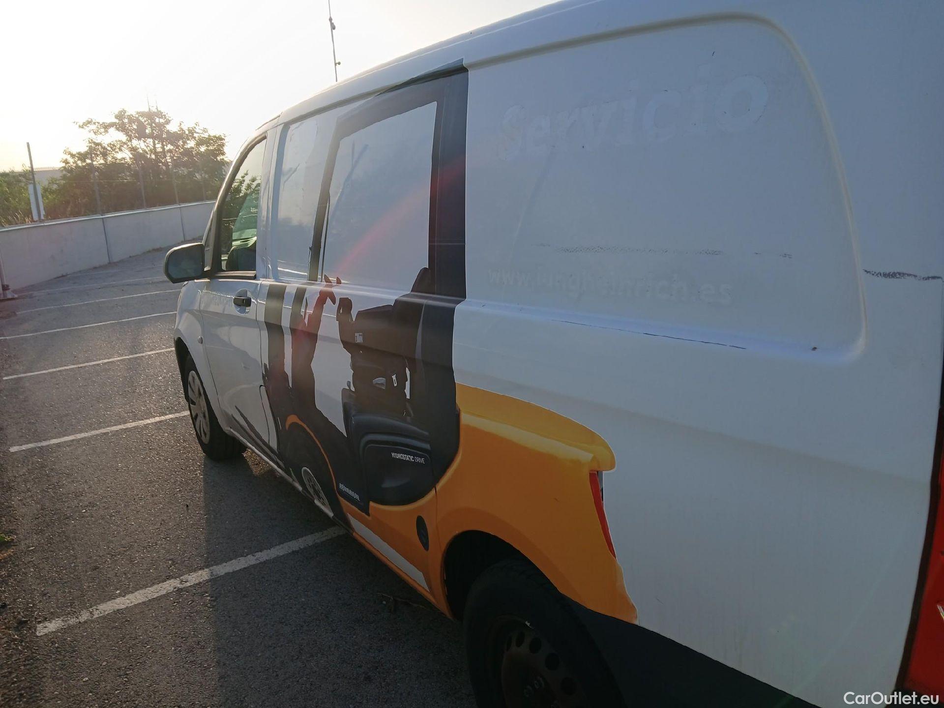  Mercedes  Vito MERCEDES-BENZ  / 2014 / 4P / furgón 111 CDI Larga #6
