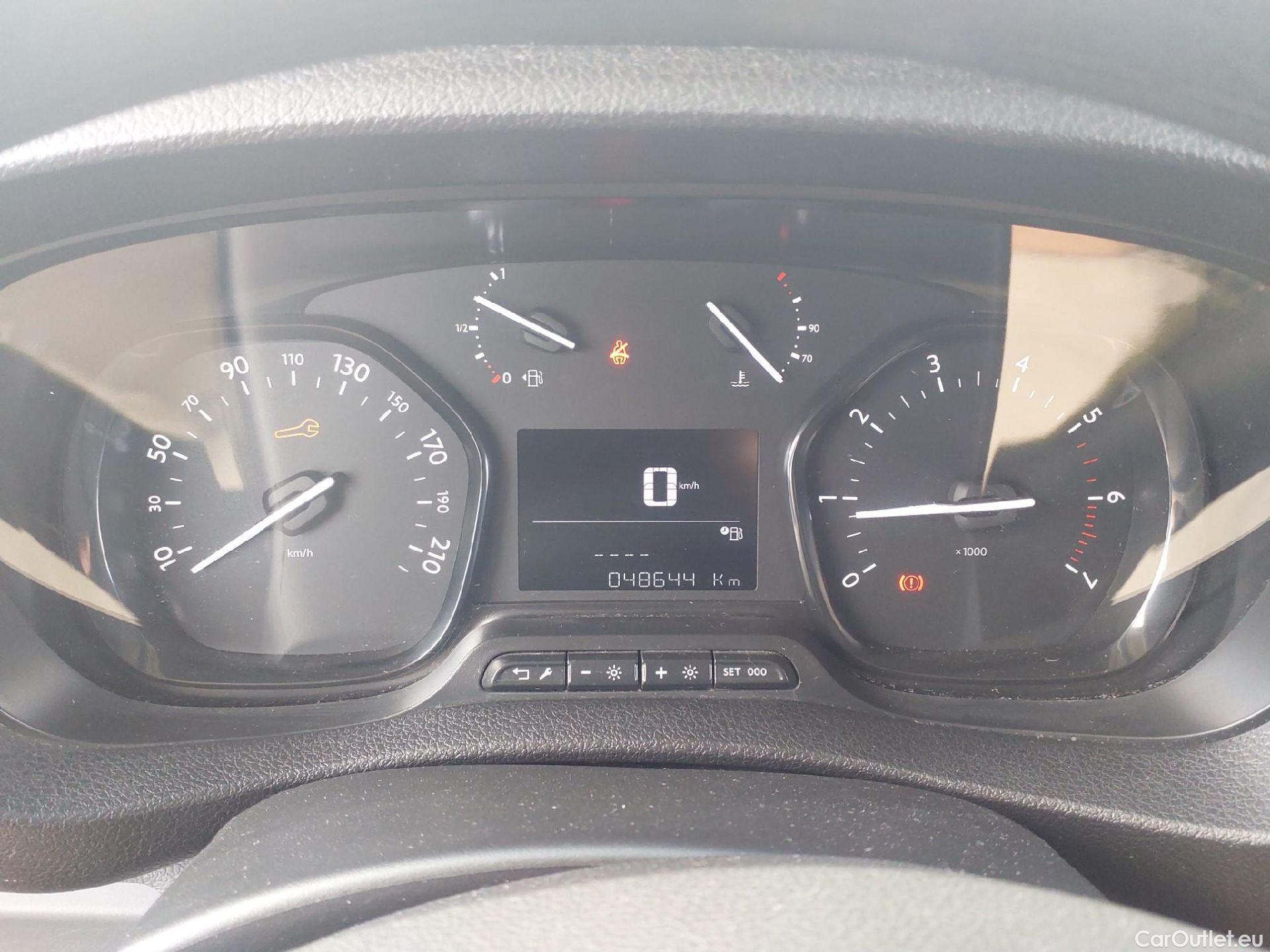  Opel  Vivaro OPEL  / 2019 / 4P / furgón 1.5 Diésel 74kW (100CV) M Std Express #4