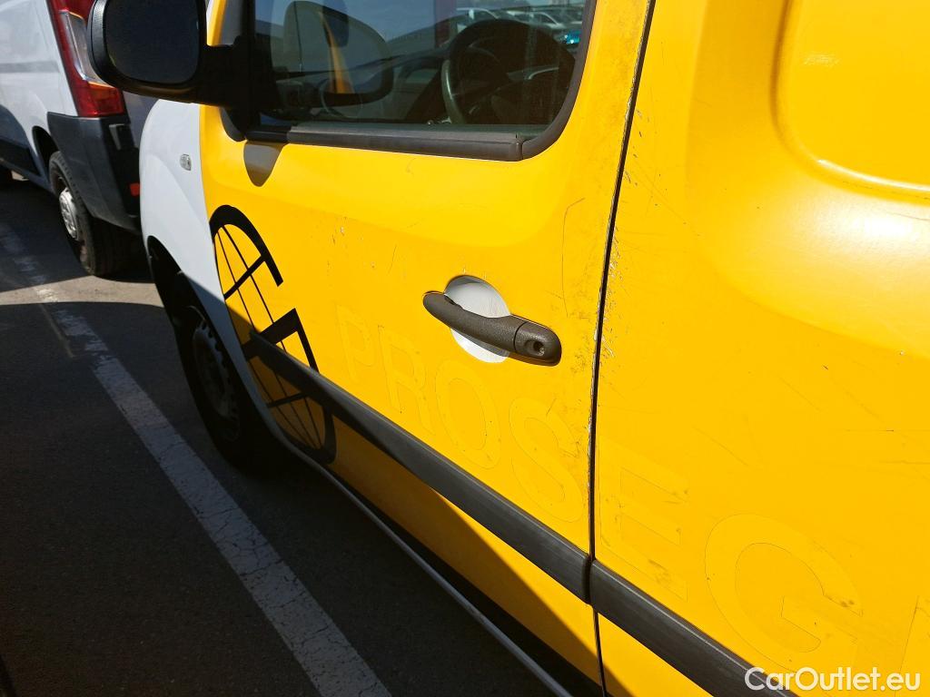  Renault  Kangoo RENAULT  Furgón/2013/3P/furgón derivado de turismo Profesional dCi 55 kW (75 CV) #26