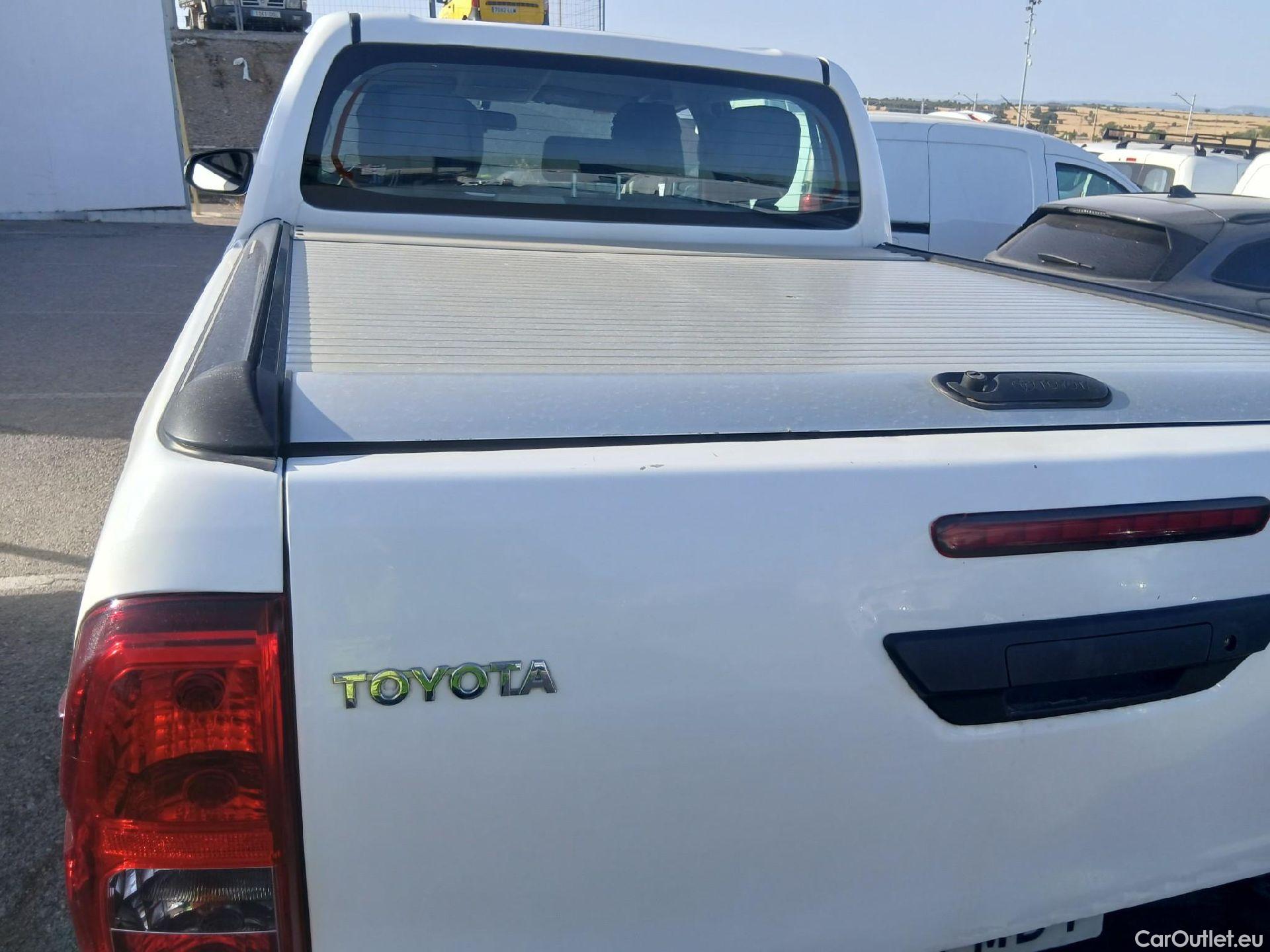  Toyota  Hilux TOYOTA  / 2020 / 4P / pickup 2.4 D-4D Cabina Doble GX #12