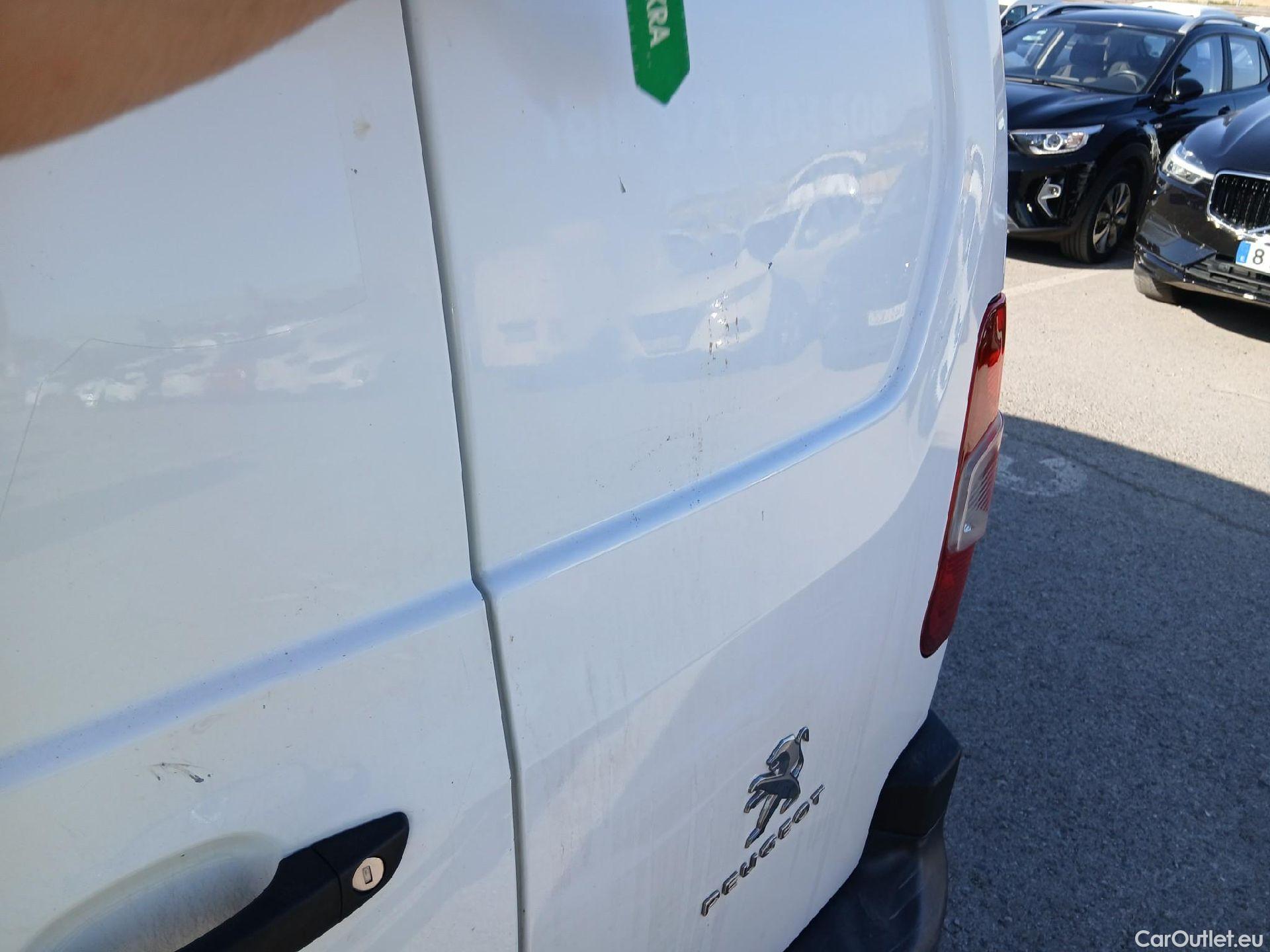  Peugeot  Partner PEUGEOT  / 2018 / 3P / furgón derivado de turismo Pro Standard 600kg BlueHDi 73kW (AC) #22