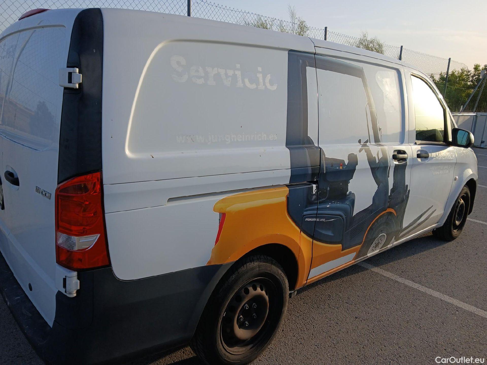  Mercedes  Vito MERCEDES-BENZ  / 2014 / 4P / furgón 111 CDI Larga #7
