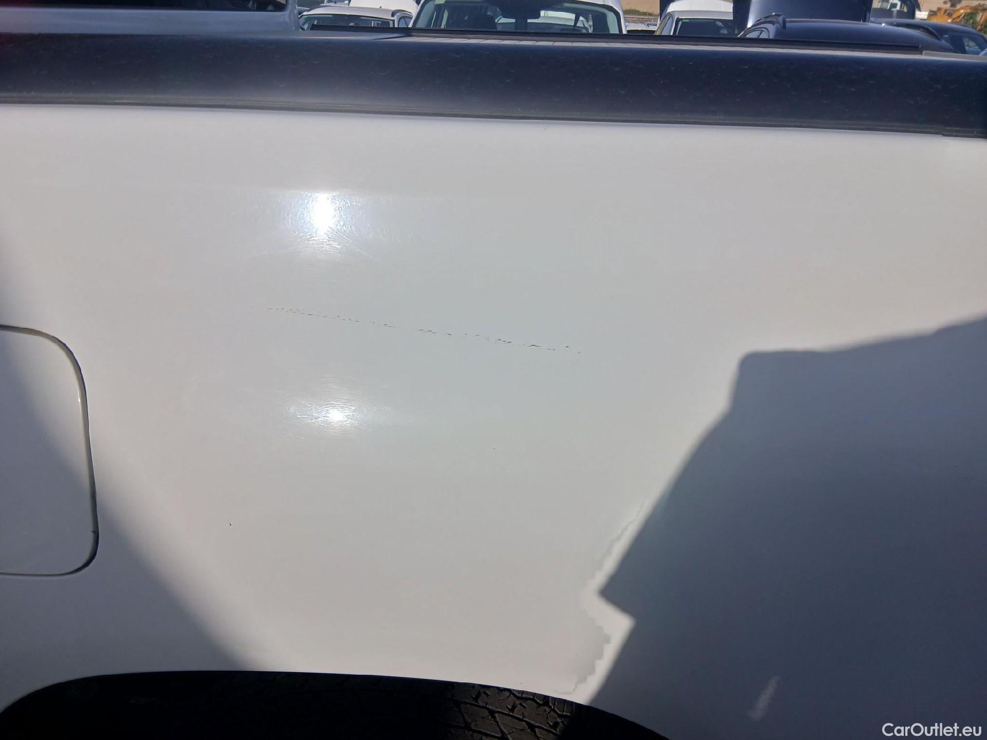  Toyota  Hilux TOYOTA  / 2020 / 4P / pickup 2.4 D-4D Cabina Doble GX #7