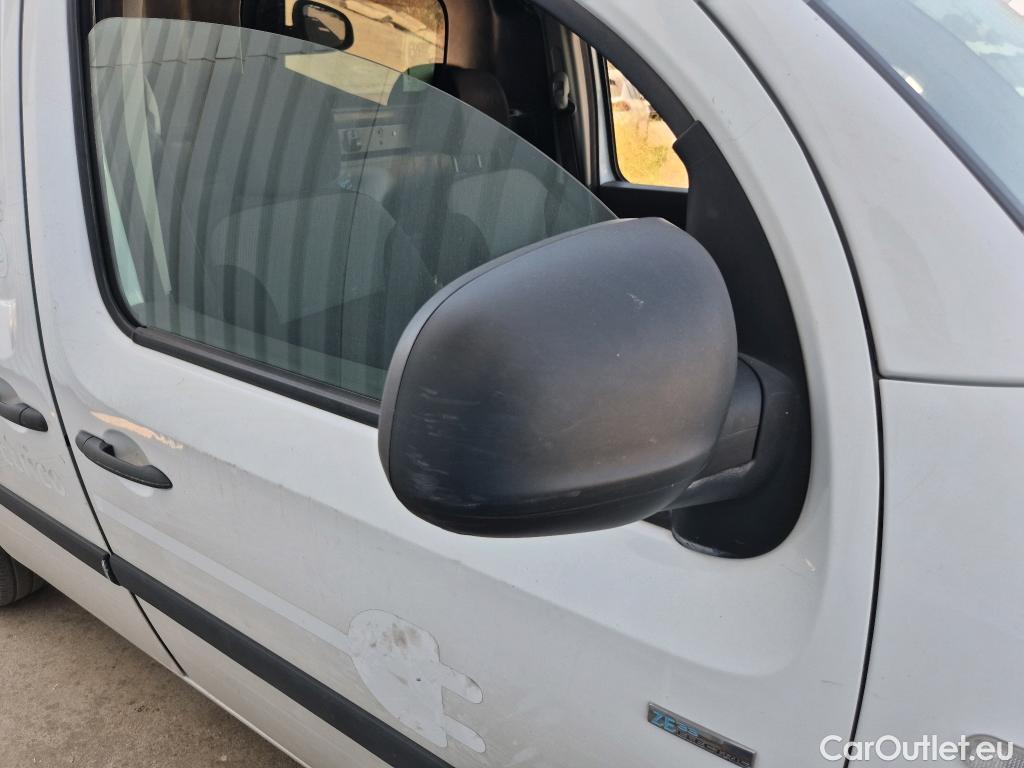  Renault  Kangoo RENAULT  Z.E./2013/3P/furgón derivado de turismo Z.E. Flexi #46
