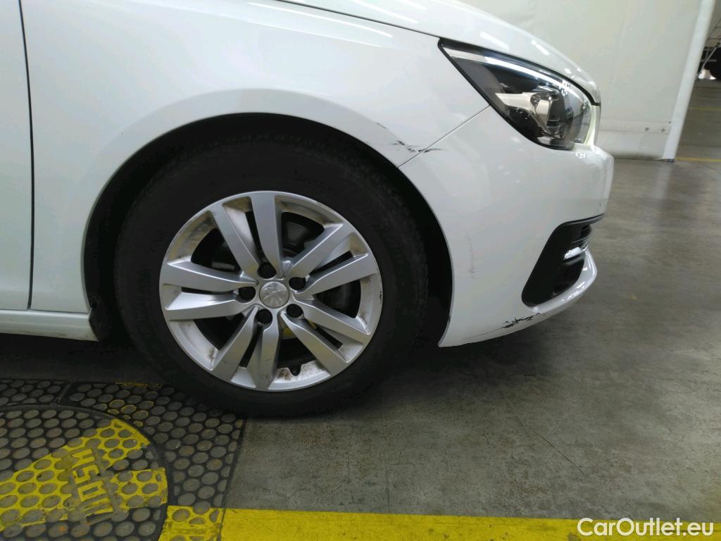  Peugeot  308  / 2017 / 5P / Berline BlueHDi 130 EAT6 S&S ACTIVE BUSINESS / TRANSFO VP/VF #61