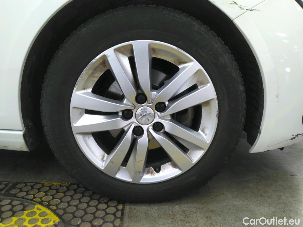 Peugeot  308  / 2017 / 5P / Berline BlueHDi 130 EAT6 S&S ACTIVE BUSINESS / TRANSFO VP/VF #68