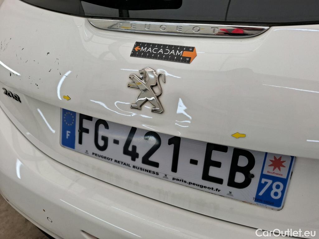  Peugeot  208  Affaire Premium Pack 1.2 80CV BVM5 E6dT #2