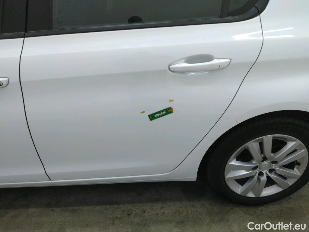  Peugeot  308  / 2017 / 5P / Berline BlueHDi 130 EAT6 S&S ACTIVE BUSINESS / TRANSFO VP/VF #84