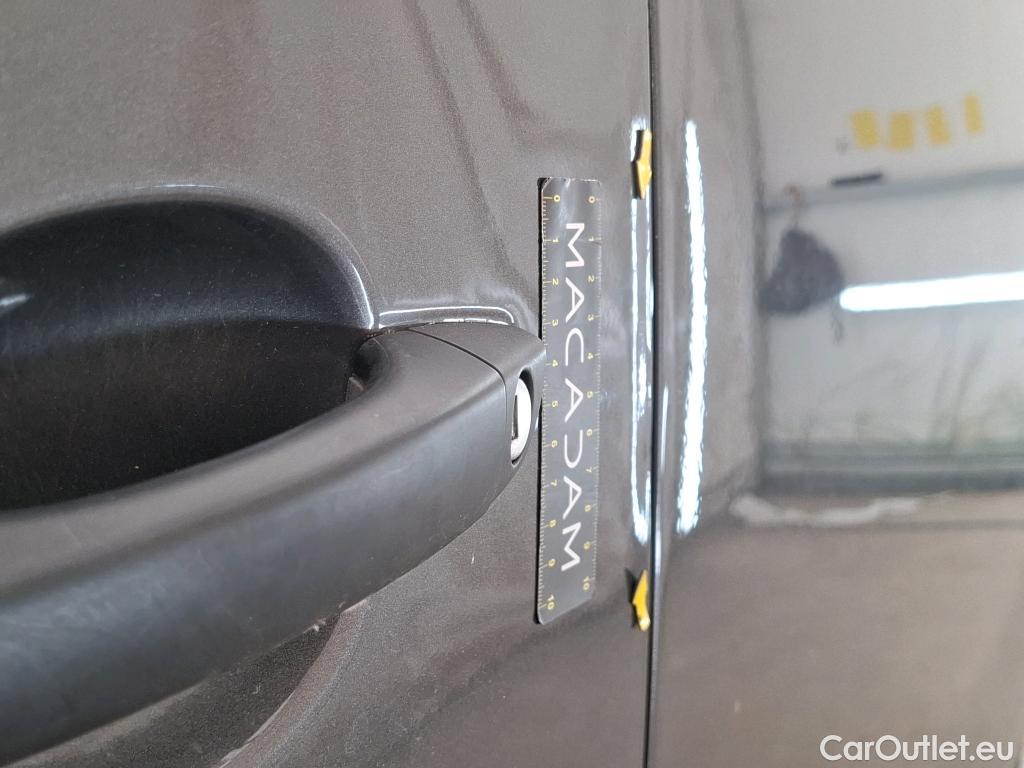  Opel  Vivaro OPEL  / 2019 / 4P / Fourgon tôlé 2.0 Diesel 120 ch Ptac aug L2 Pack clim #20