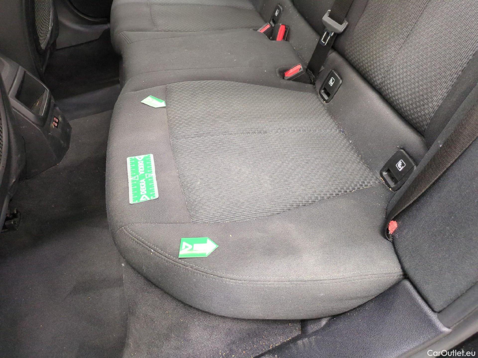  Bmw  Serie 1 Série 1 Berline 118 d Lounge 2.0 150CV BVA8 E6dT #9