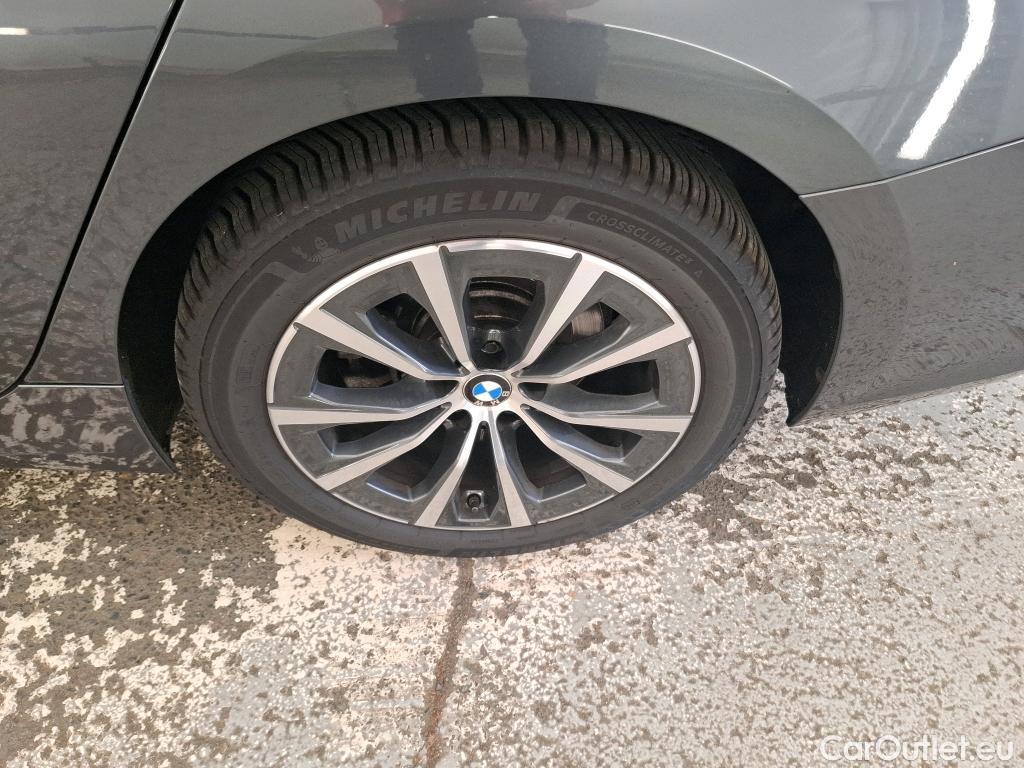  Bmw  Serie 3 BMW Série 3 Touring / 2019 / 5P / Break 320d 190ch Business Design BVA8 #9