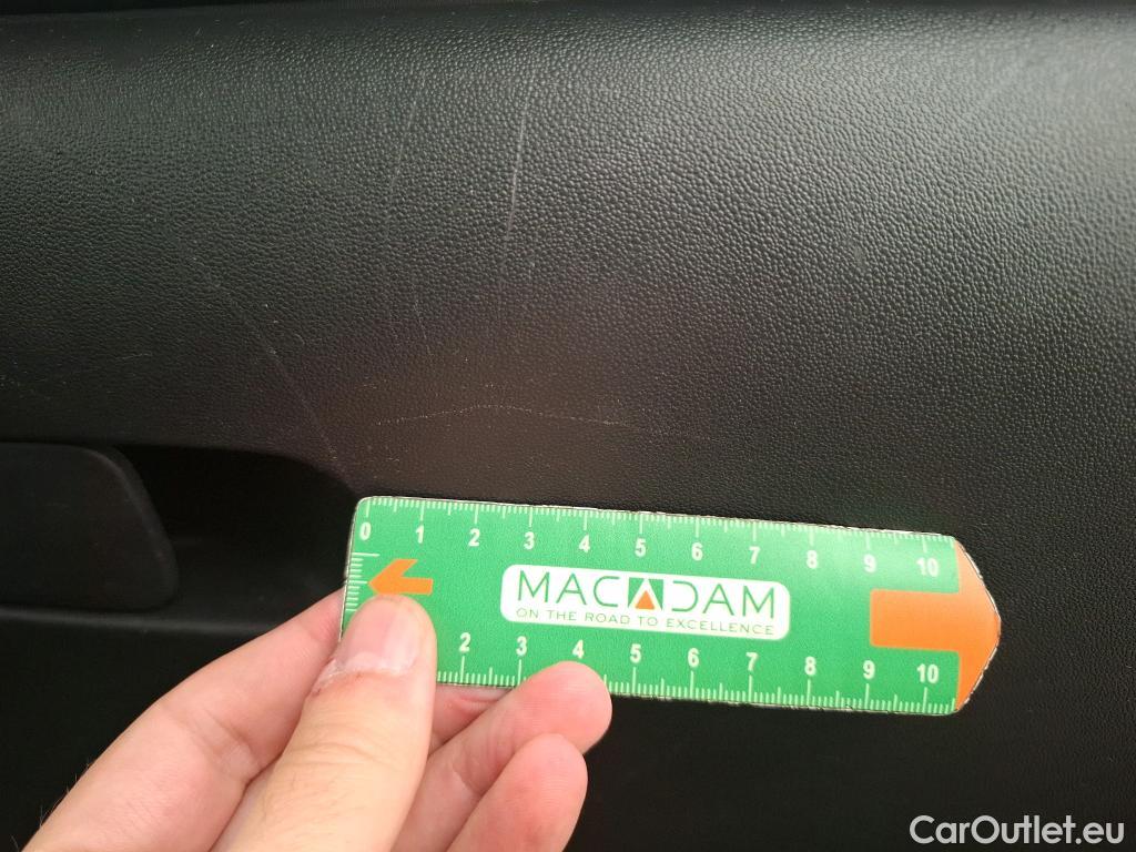  Citroen  C3  Feel 1.2 PureTech 80CV BVM5 E6d #37
