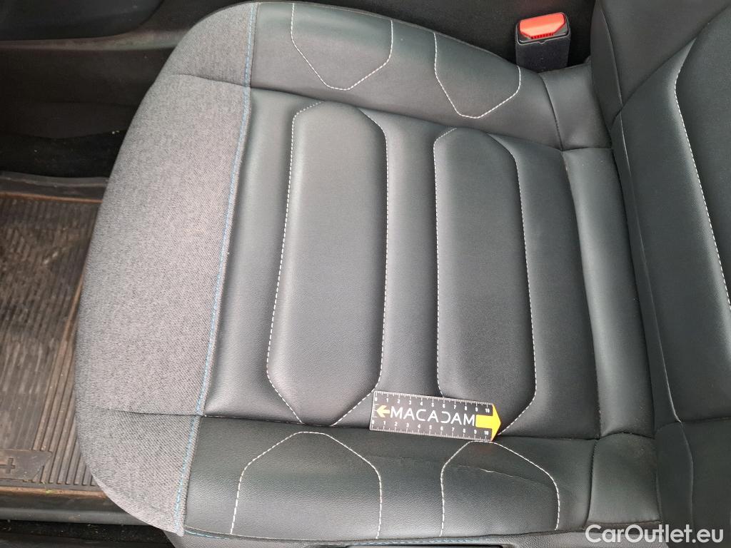  Citroen  C4  Berline Shine 1.2 PureTech 130CV BVM6 6E #1