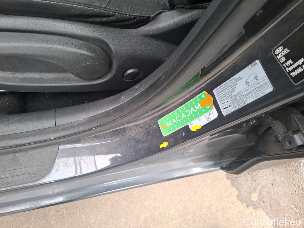  Hyundai  i30  cw Business 1.6 CRDi 115CV BVM6 E6d #4