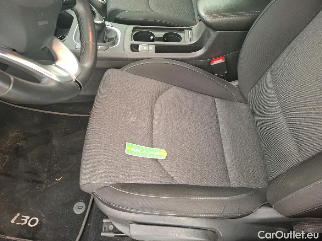  Hyundai  i30  cw Business 1.6 CRDi 115CV BVM6 E6d #31