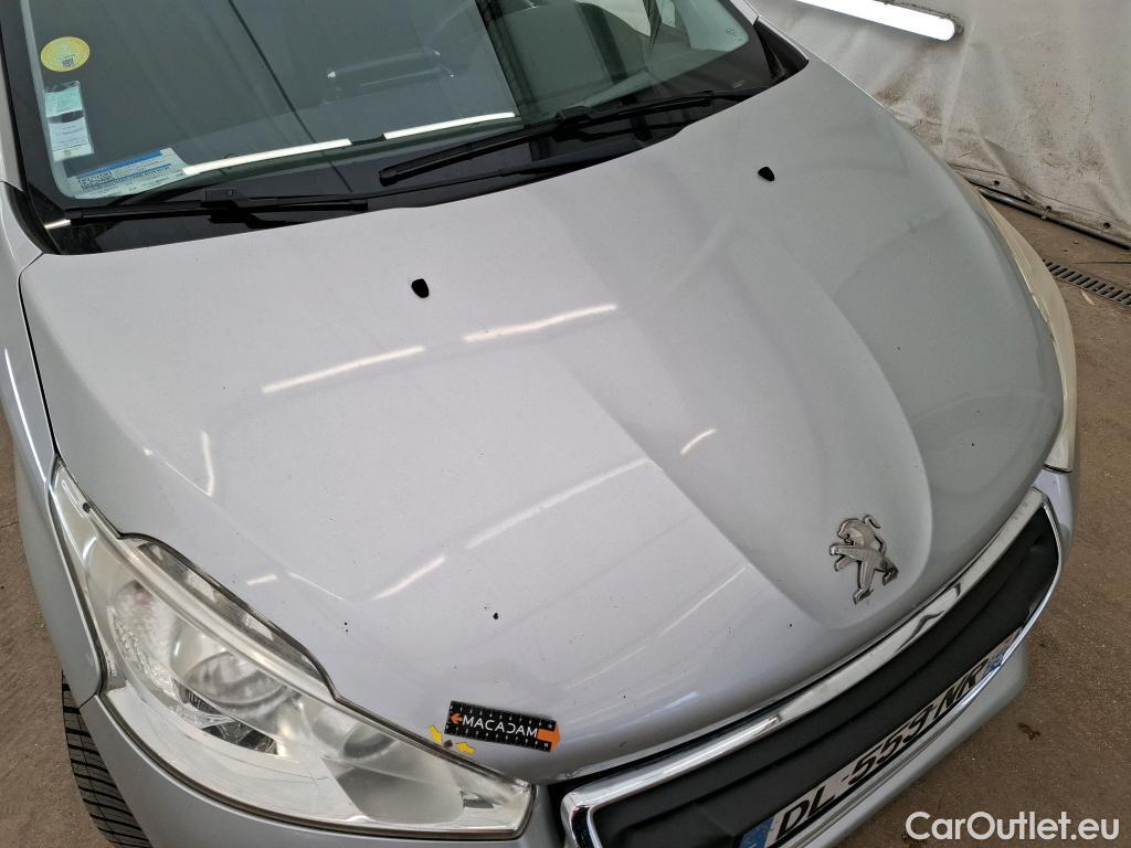  Peugeot  208  Business Pack 1.6 HDi 90CV BVM5 E5 #1