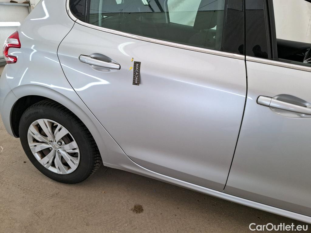  Peugeot  208  Business Pack 1.6 HDi 90CV BVM5 E5 #8