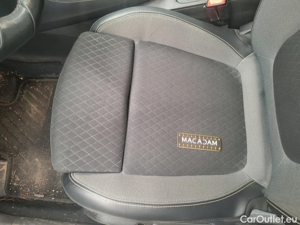  Opel   Grandland X Grandland X Elegance Business 1.5 130CV BVA8 E6d #4