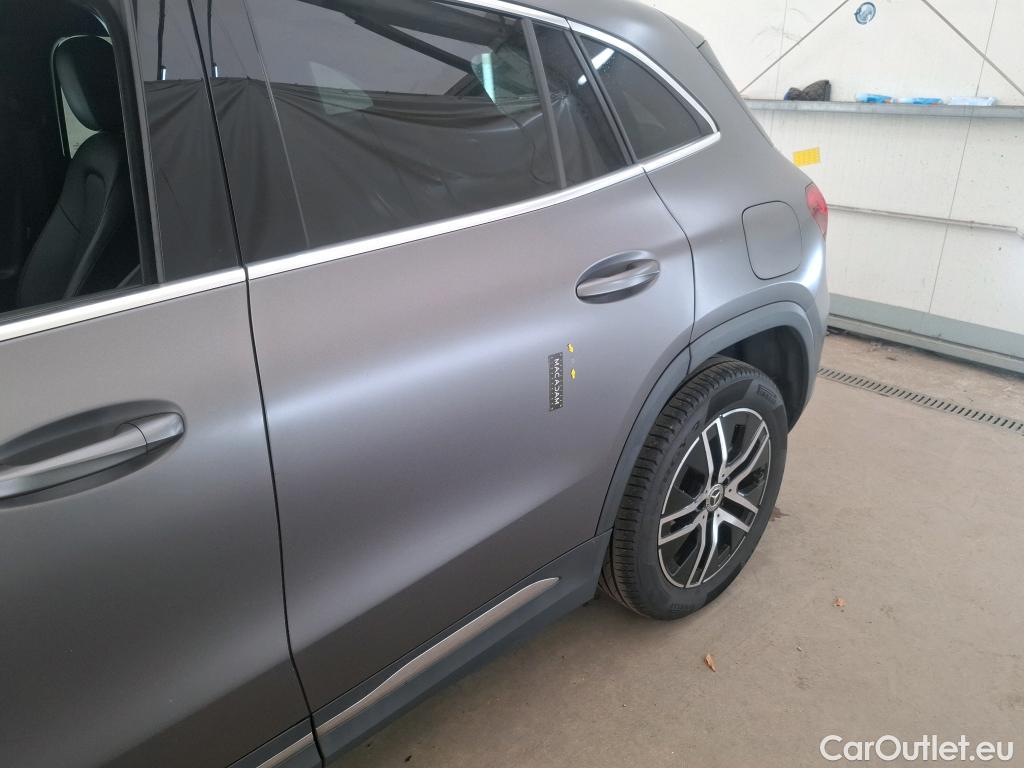  Mercedes  GLA MERCEDES-BENZ  / 2020 / 5P / SUV 2.0  200 D BUSINESS LINE DCT #17