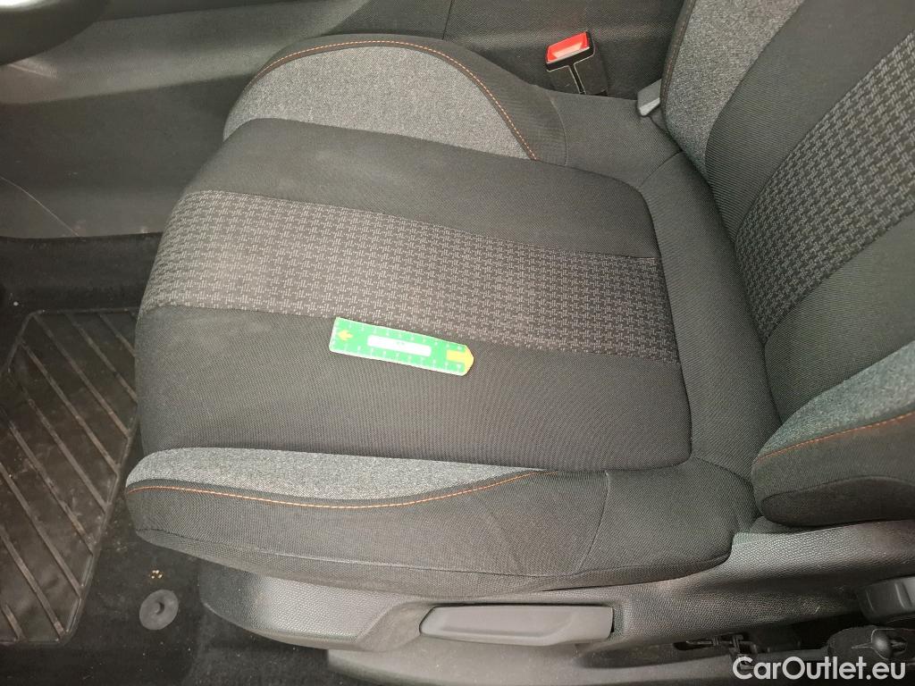  Peugeot  3008  II Active Pack 1.2 PureTech 130CV BVA8 E6d #38