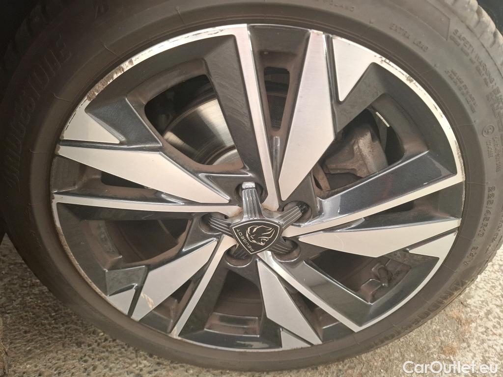  Peugeot  308 PEUGEOT  SW / 2021 / 5P / Break PureTech 130 S&S EAT 8 ALLURE #22