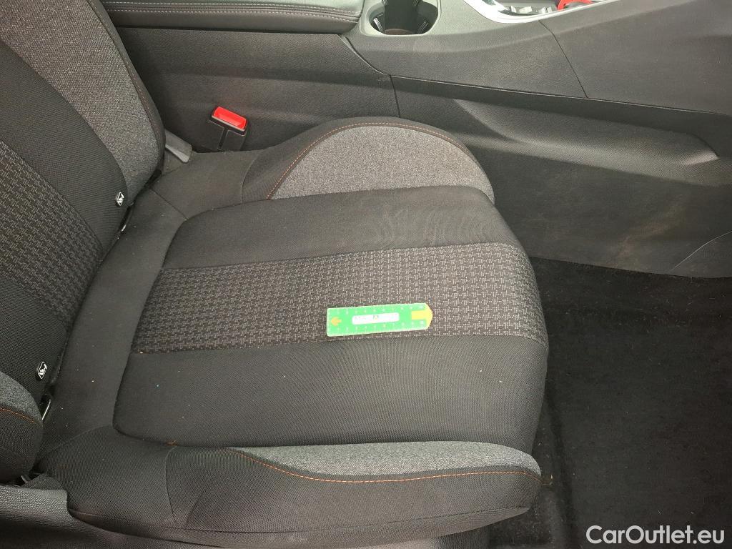  Peugeot  3008  II Active Pack 1.2 PureTech 130CV BVA8 E6d #36