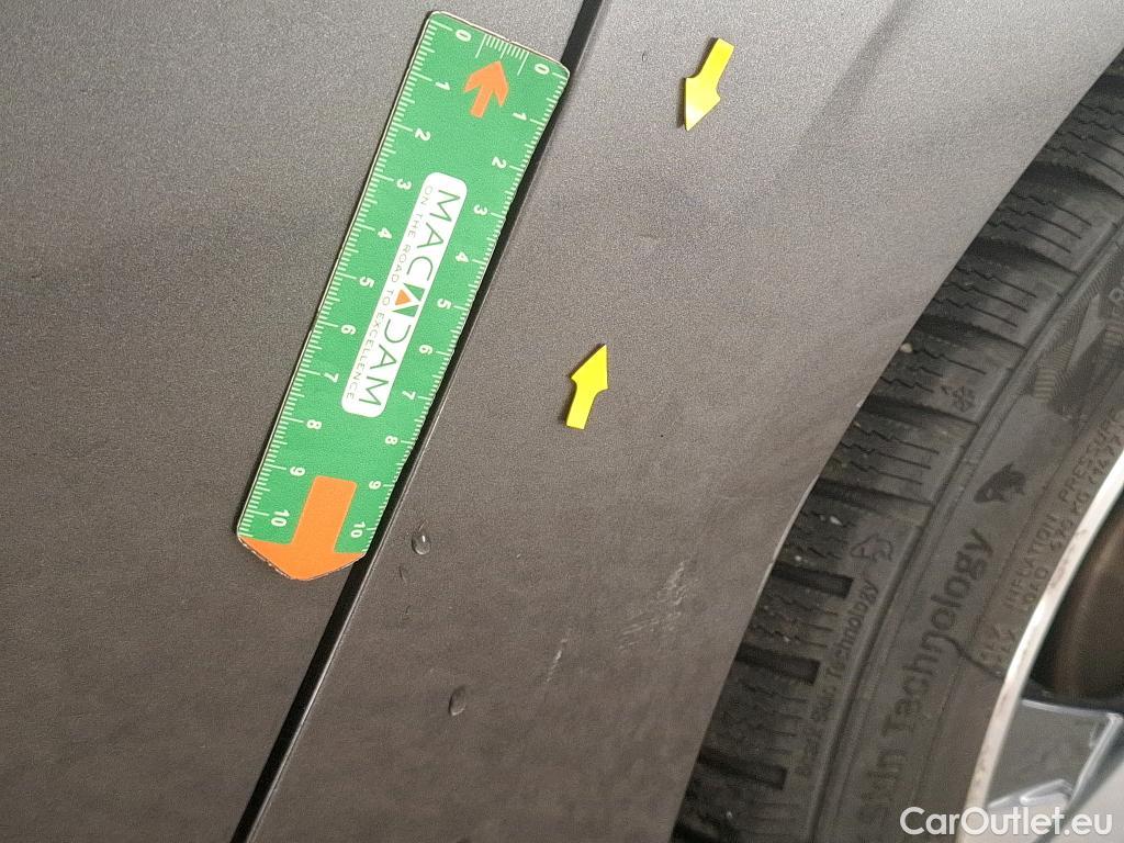  Peugeot  308 PEUGEOT  SW / 2021 / 5P / Break PureTech 130 S&S EAT 8 ALLURE #3