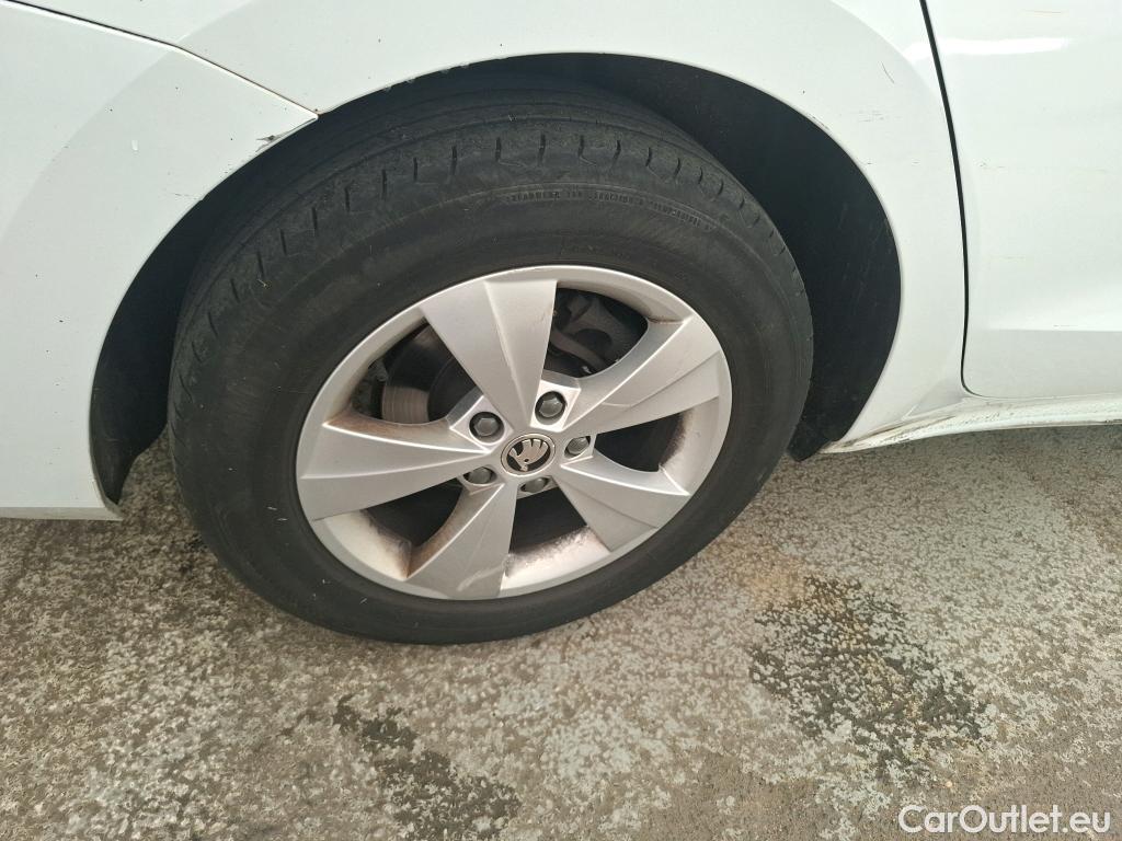  Skoda  Octavia  Break Business 2.0 TDI 150CV BVA7 E6d #30