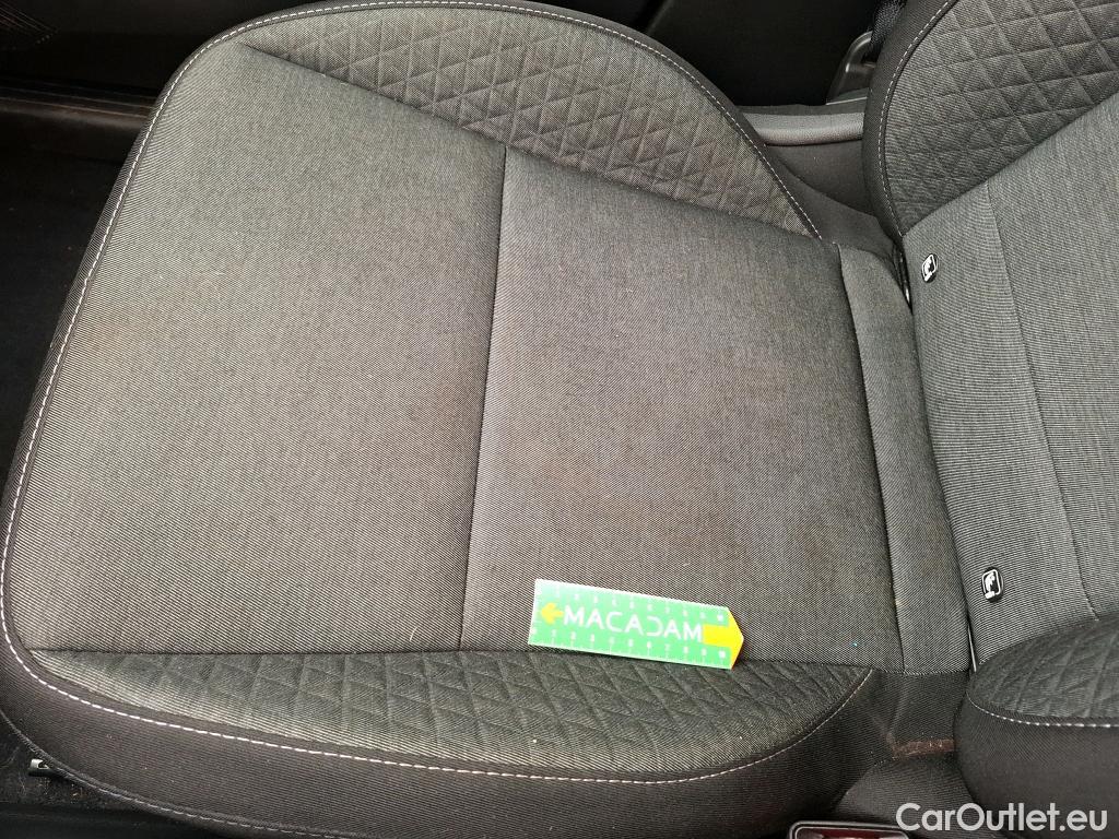  Renault  Captur  II Evolution 1.6 E-TECH Hybrid 145CV BVA6 E6d #28