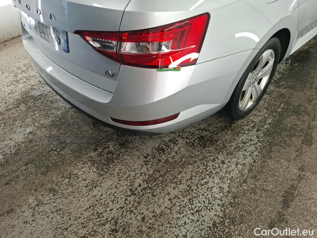  Skoda  Superb SKODA  Combi / 2019 / 5P / Break 1.4 TSI PHEV 218ch DSG6 Business #13