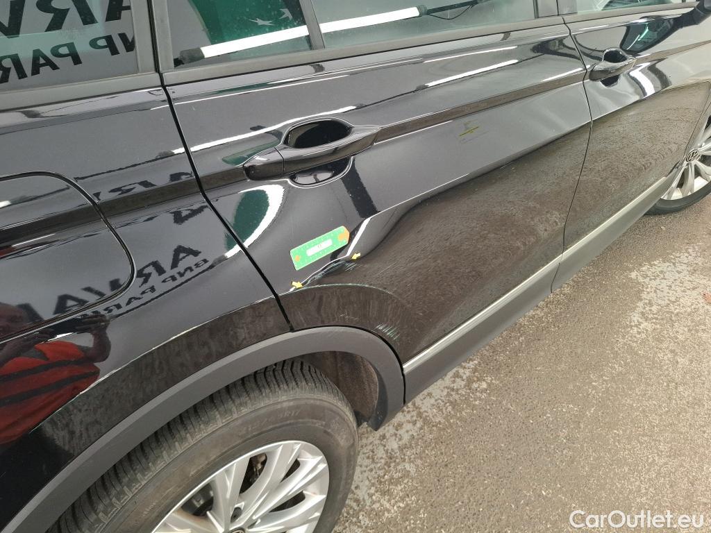  Volkswagen  Tiguan VOLKSWAGEN  / 2020 / 5P / SUV 2.0 TDI 150 DSG7 Life Business #1