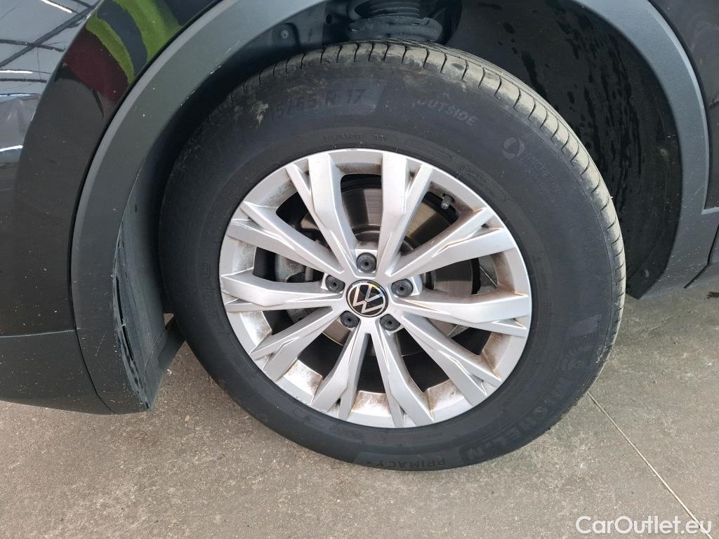  Volkswagen  Tiguan VOLKSWAGEN  / 2020 / 5P / SUV 2.0 TDI 150 DSG7 Life Business #23
