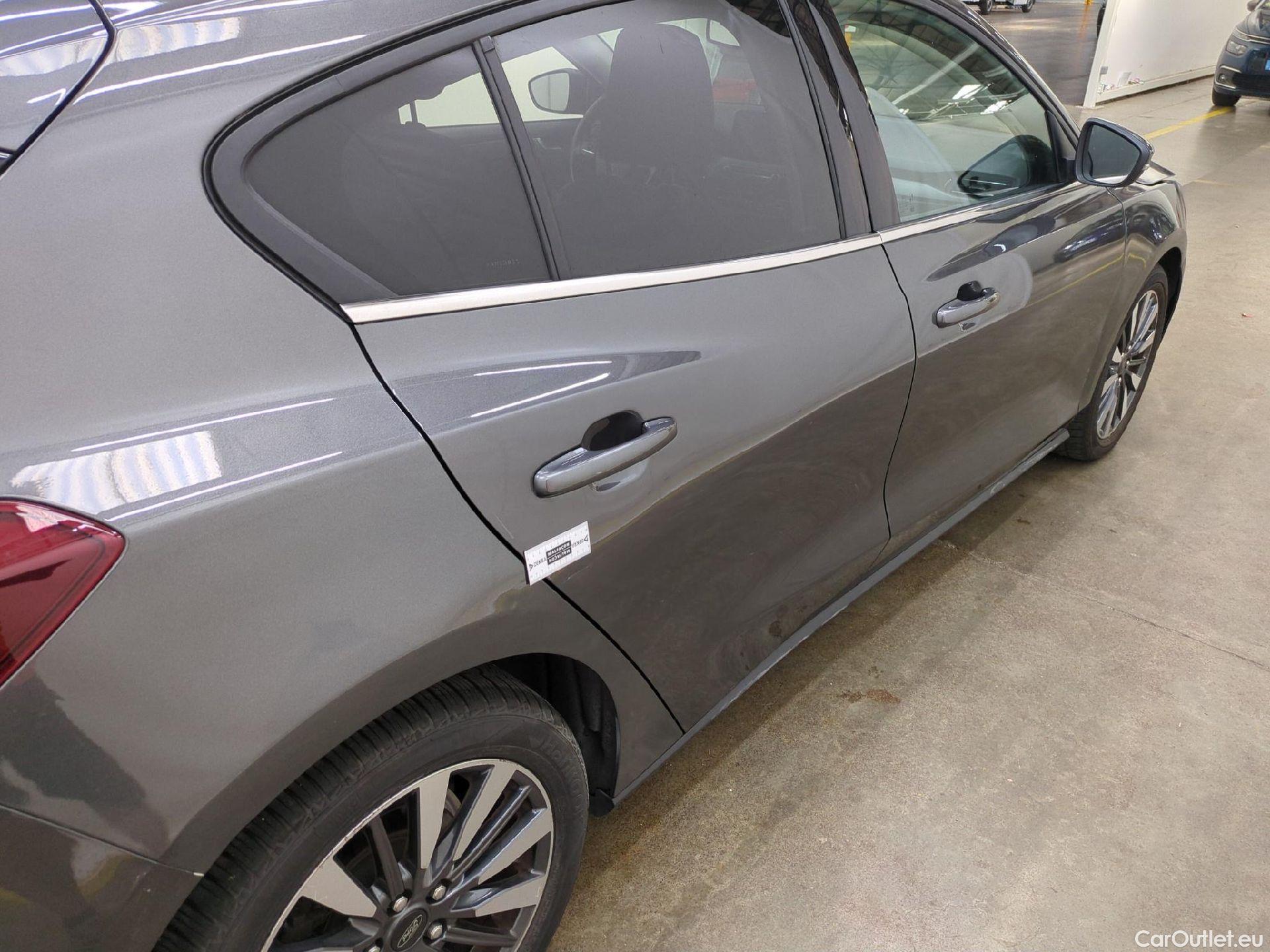  Ford  Focus FORD  / 2021 / 5P / Berline 1.0 Flexifuel hybrid 125 Titanium Style(SP) TVU #33