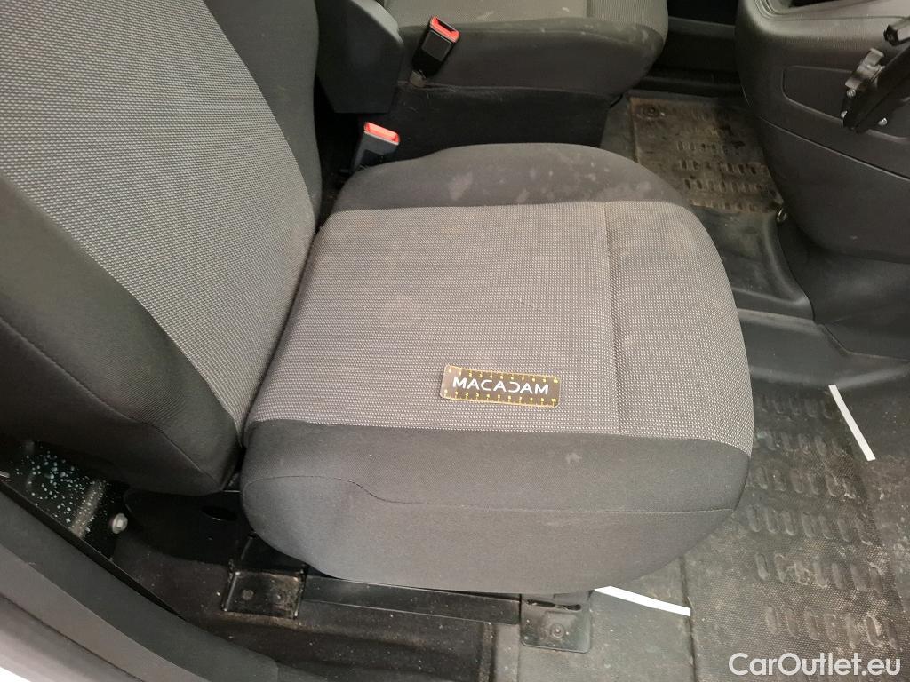  Citroen  Berlingo CITROEN  / 2018 / 4P / Fourgonnette M 650kg BlueHDi 75 S&S BVM Club #21