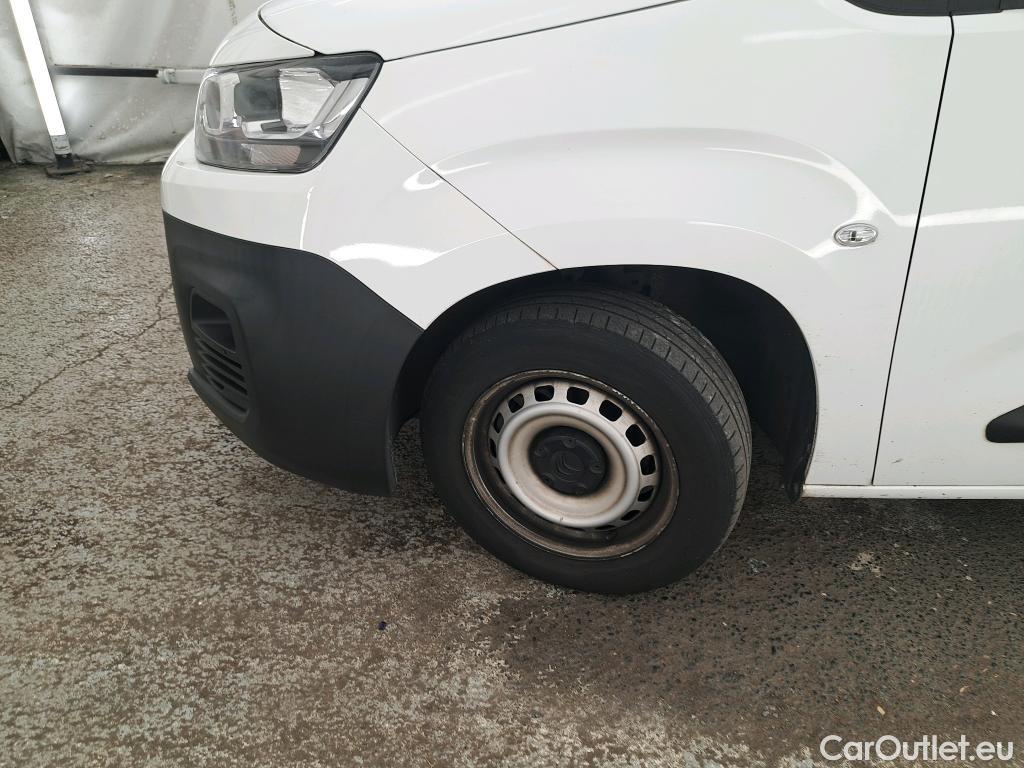  Citroen  Berlingo CITROEN  Van / 2018 / 4P / Fourgonnette Taille M 650kg BlueHDi 100 S&S BVM Club #13