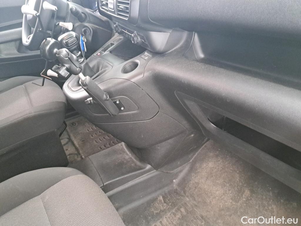  Citroen  Berlingo CITROEN  Van / 2018 / 4P / Fourgonnette Taille M 650kg BlueHDi 100 S&S BVM Club #25