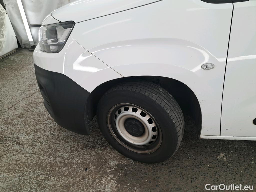  Citroen  Berlingo CITROEN  Van / 2018 / 4P / Fourgonnette Taille M 650kg BlueHDi 100 S&S BVM Club #16