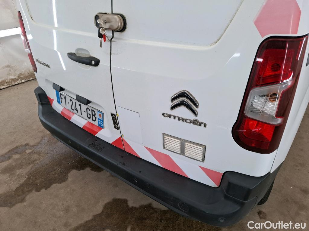  Citroen  Berlingo CITROEN  / 2018 / 4P / Fourgonnette M 650kg BlueHDi 75 S&S BVM Club #4