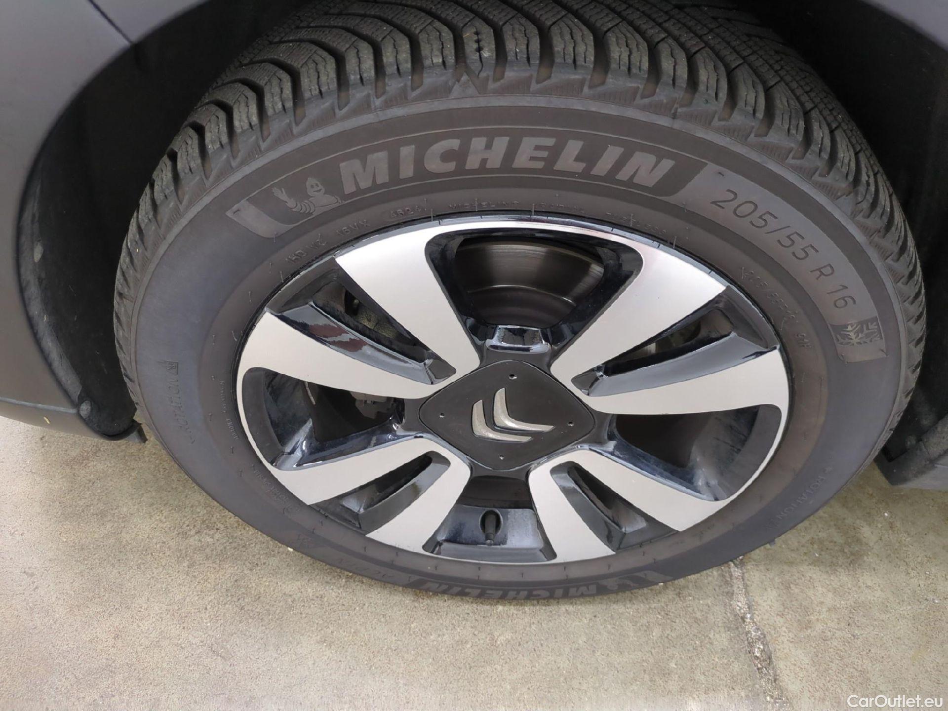  Citroen  C3  Shine Business 1.2 PureTech 110CV BVA6 E6d #2