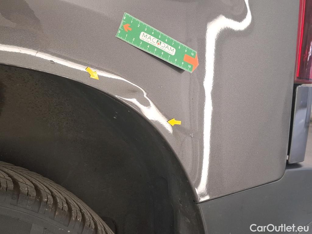  Citroen  Berlingo CITROEN  Van / 2018 / 4P / Fourgonnette Taille M 650kg PureTech 110 S&S BVM Club #3