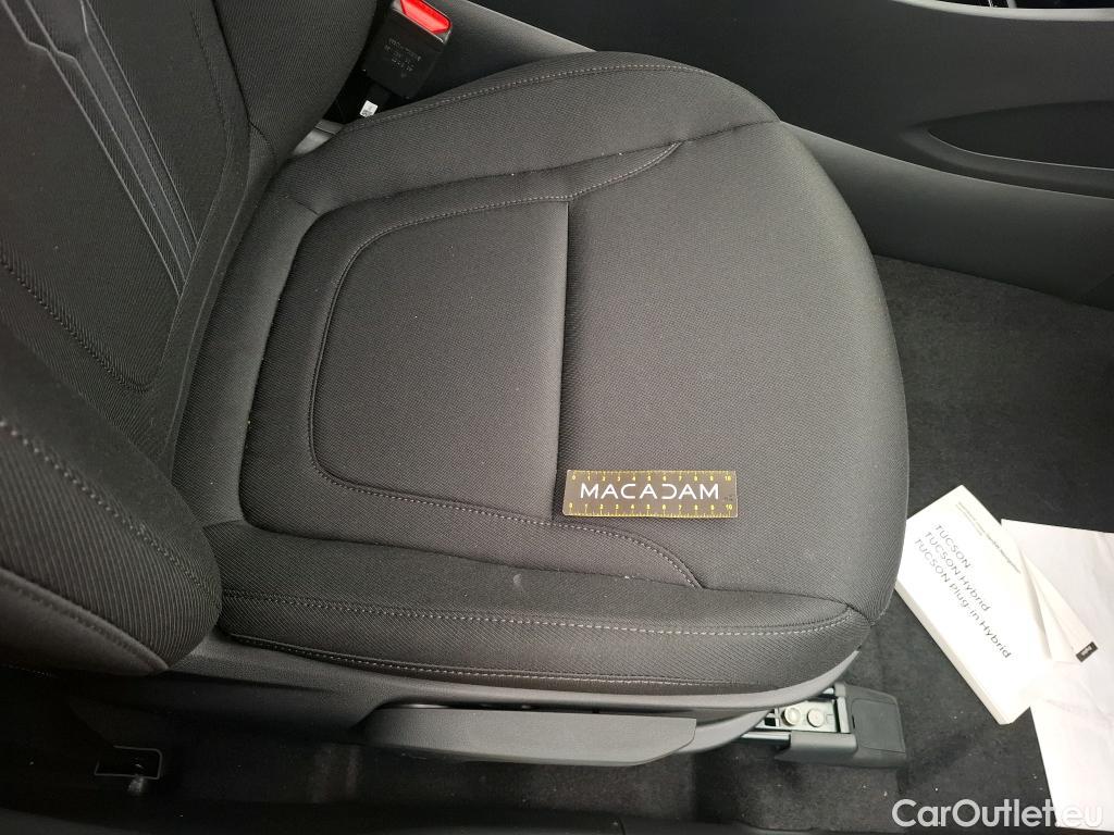  Hyundai  Tucson  Business Mild-Hybrid 2WD 1.6 CRDI 135CV BVA7 E6d #2
