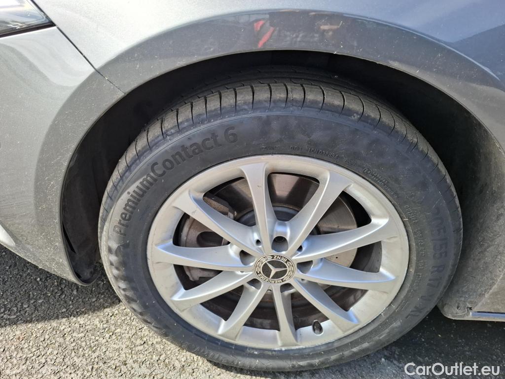  Mercedes  A-Klasse MERCEDES-BENZ Classe A Berline / 2018 / 4P / Berline A 250 e Business Line 8G-DCT #19