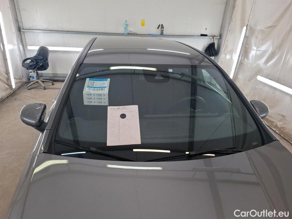  Mercedes  A-Klasse MERCEDES-BENZ Classe A Berline / 2018 / 4P / Berline A 250 e Business Line 8G-DCT #54