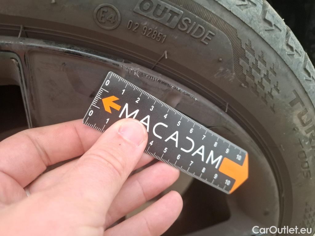  Nissan  Micra NISSAN  / 2016 / 5P / Berline IG-T 92 N-Sport #9