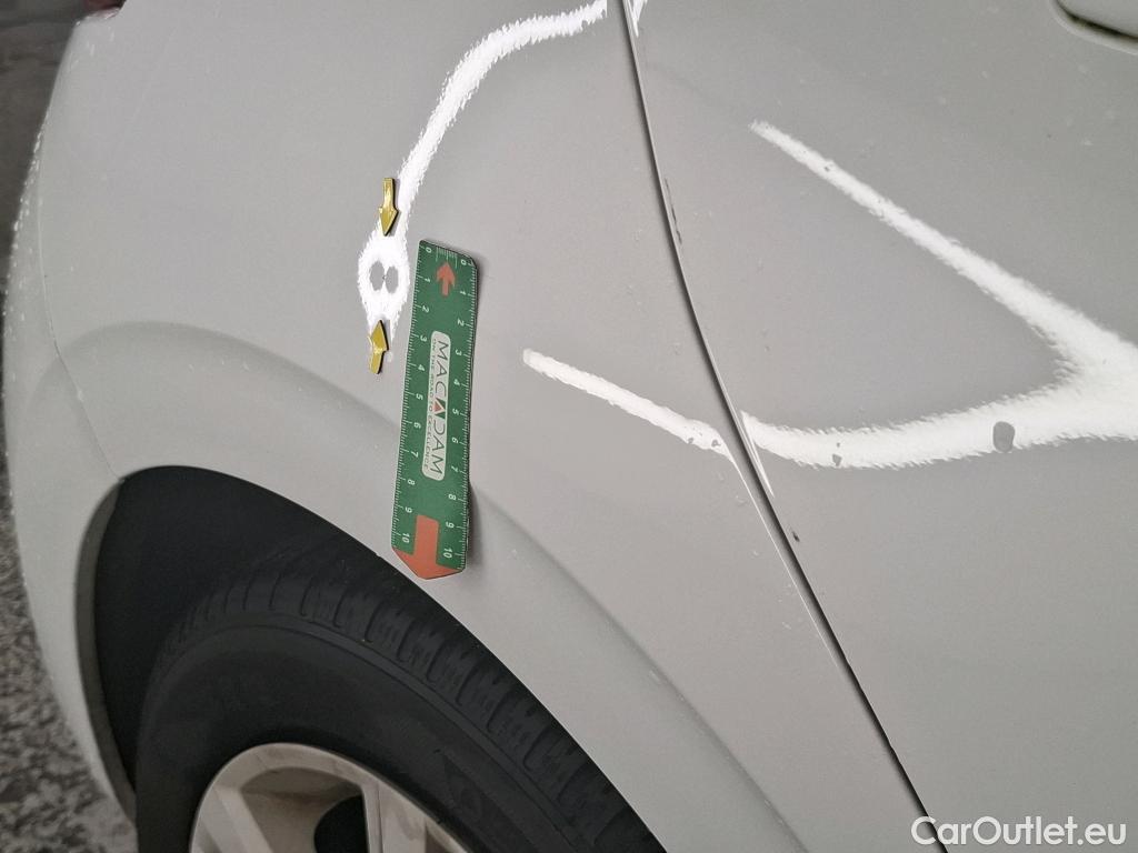  Peugeot  208 PEUGEOT  / 2015 / 5P / Berline &BLUEHDI 100 €6.c S&S ALLURE BUSINESS #8