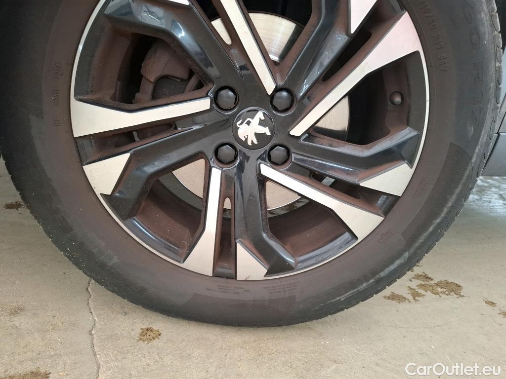  Peugeot  2008  Allure 1.5 HDi 130CV BVA8 E6d #32