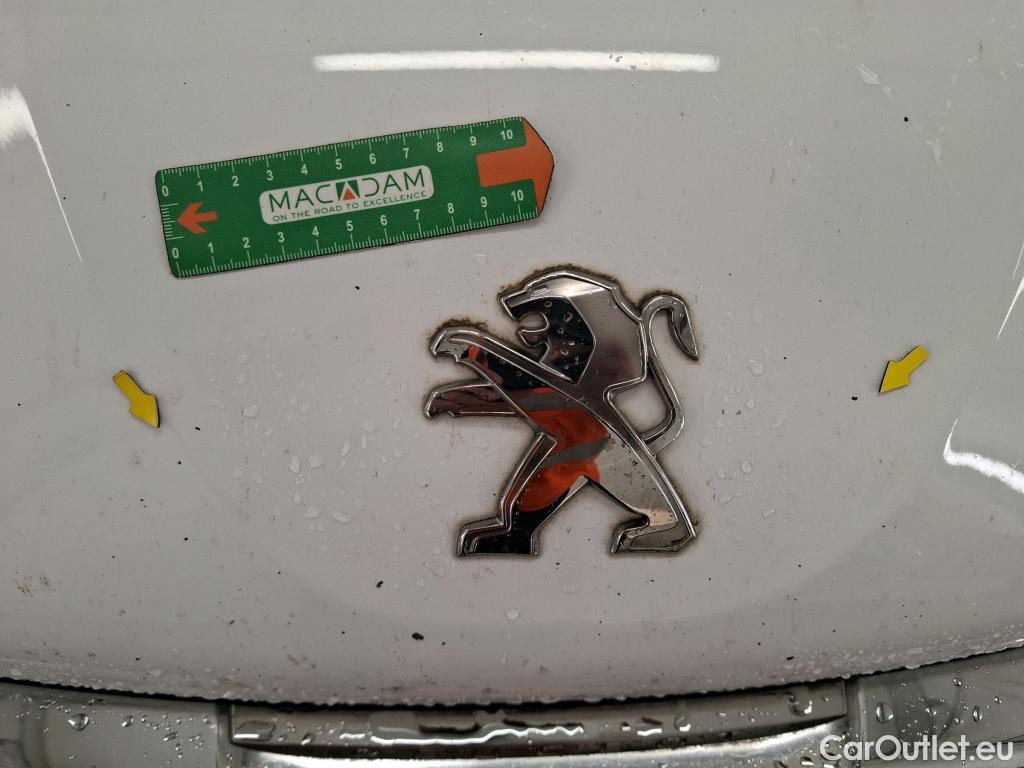 Peugeot  208  Allure Business 1.2 PureTech 110CV BVM6 E6dT #5