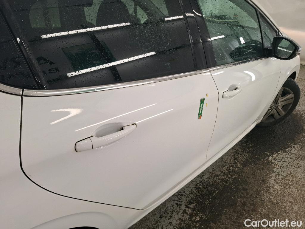  Peugeot  208  Allure Business 1.2 PureTech 110CV BVM6 E6dT #19