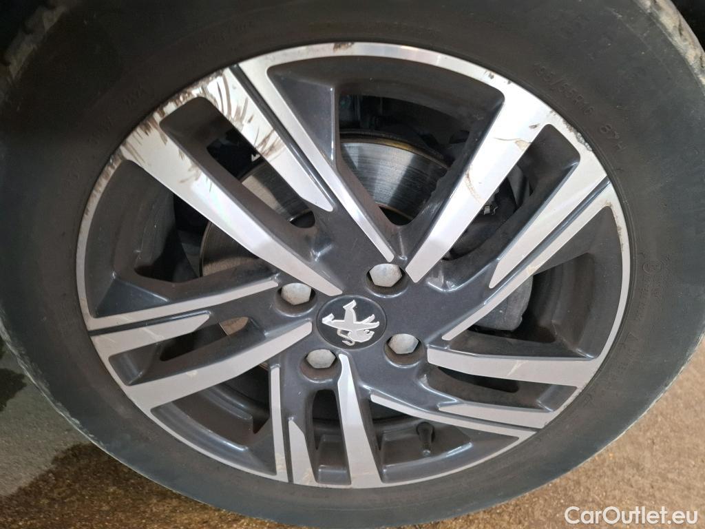  Peugeot  208  Allure Business 1.2 PureTech 100CV BVM6 E6d #22